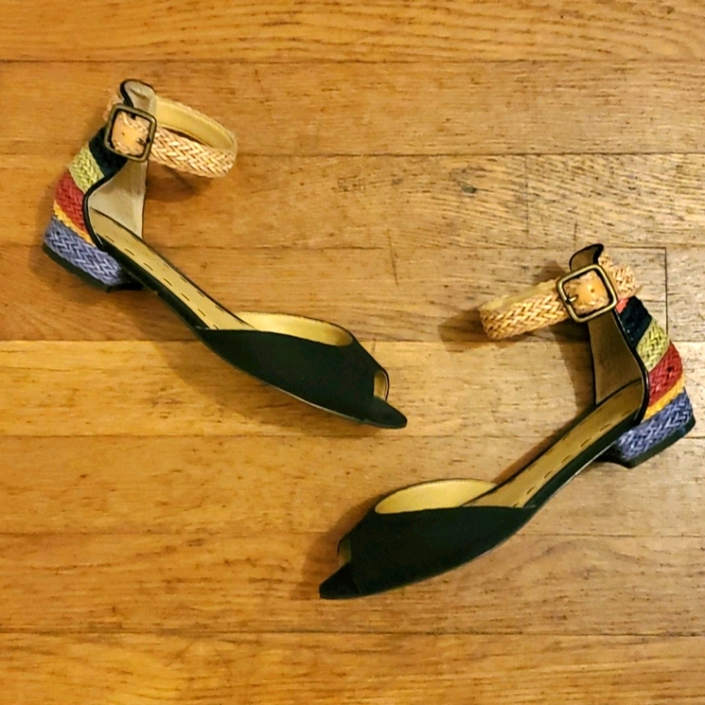 Nine West flat sandal